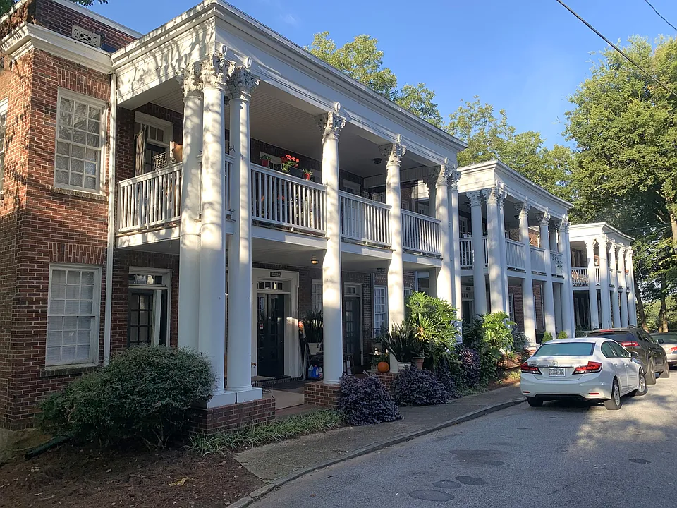 Virginia Court Apartments