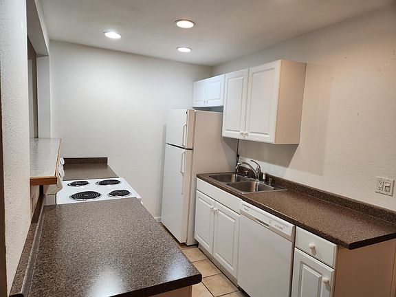2nd image of 22993 Marine View Dr S APT D105