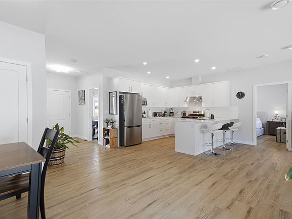 5th image of 2683 Ord Rd #144