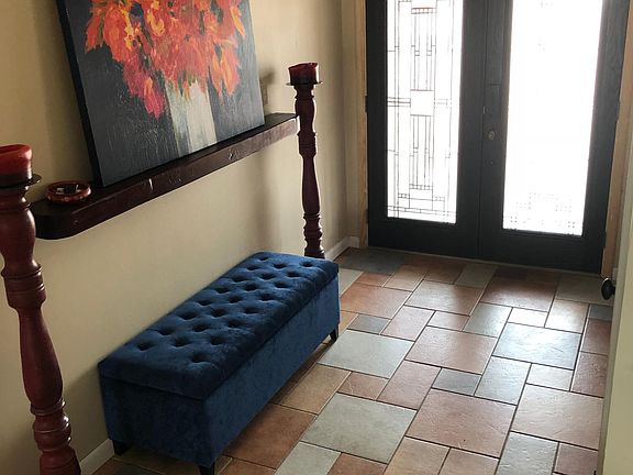 2nd image of 2833 E Sunnyside Dr