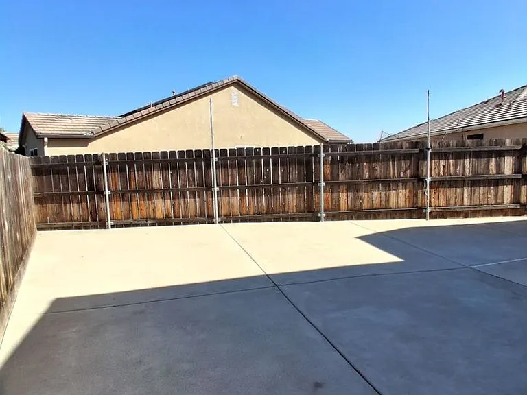 3813 Griffith Ave — Photo 24