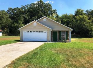 108 Lawson Ln, Calhoun, GA 30701