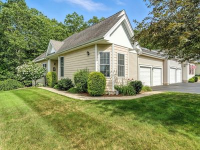 35 Andrews Dr #35, Uxbridge, MA, 01569