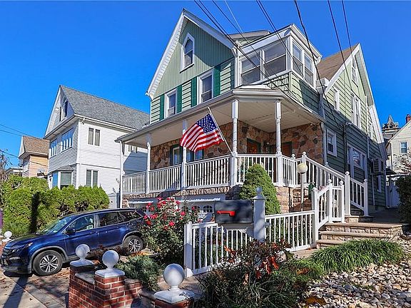3rd image of 161 Wardwell Ave