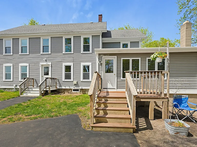 251 Lake St #1 — Photo 4