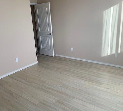 5th image of 12907 E Vega St