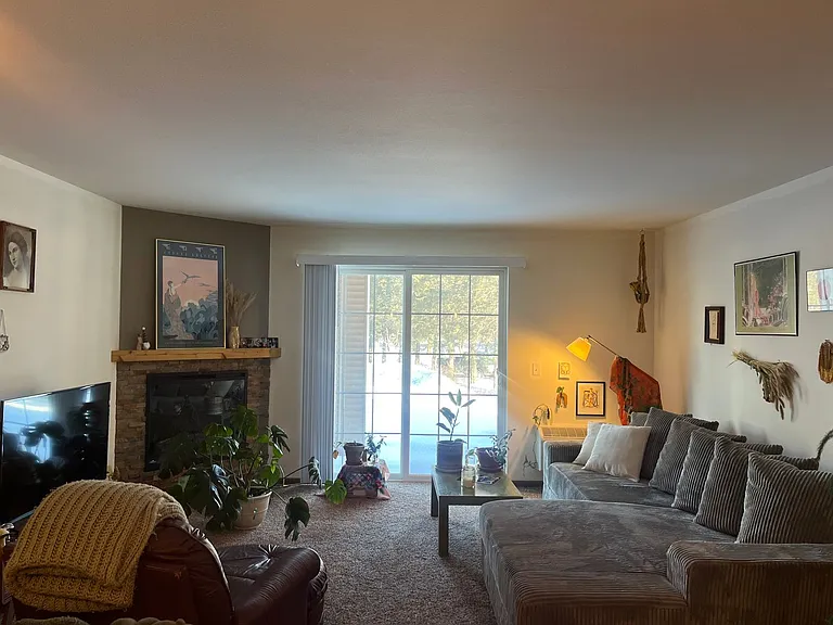 Pine Ridge Apartments — Photo 11