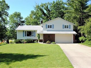 5698 Gemini Ct, Solon, OH 44139
