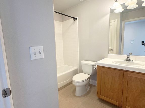 5th image of 10101 Main St Unit 27