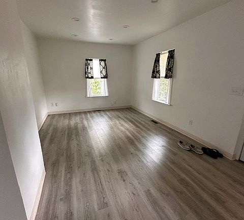 3rd image of 312 Grand Ave #1