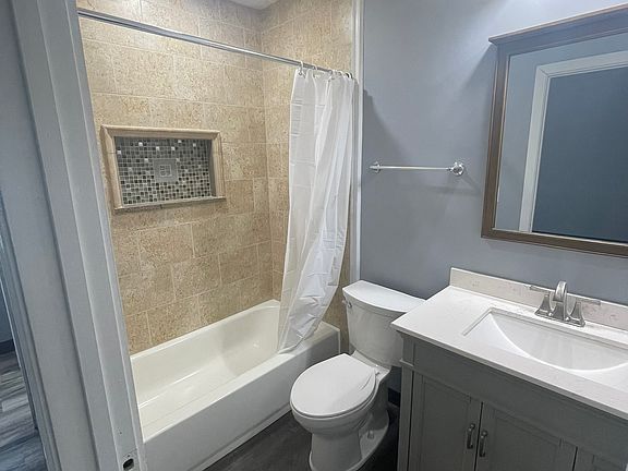 5th image of 614 W 30th St #9
