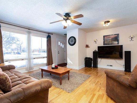 2nd image of 1841 Avenue F