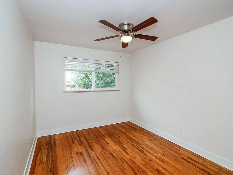 2421 S Gaylord St — Photo 41
