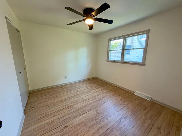 9976 Chamberlin Rd #1372SHARONBROOK — Photo 20