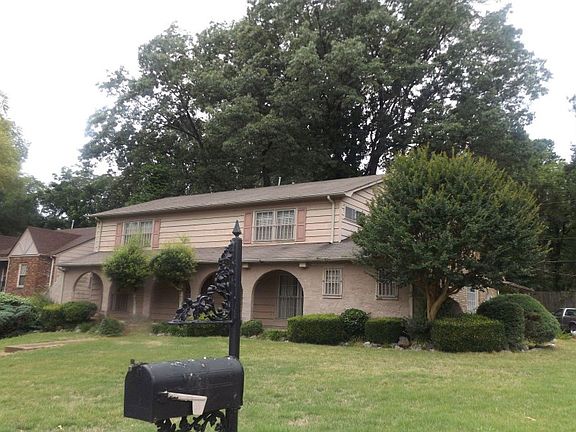 2nd image of 3705 Woodglade Ln