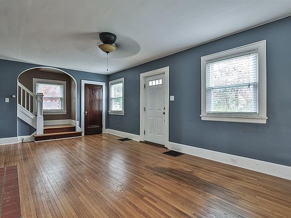 5th image of 3145 Parkview Ave