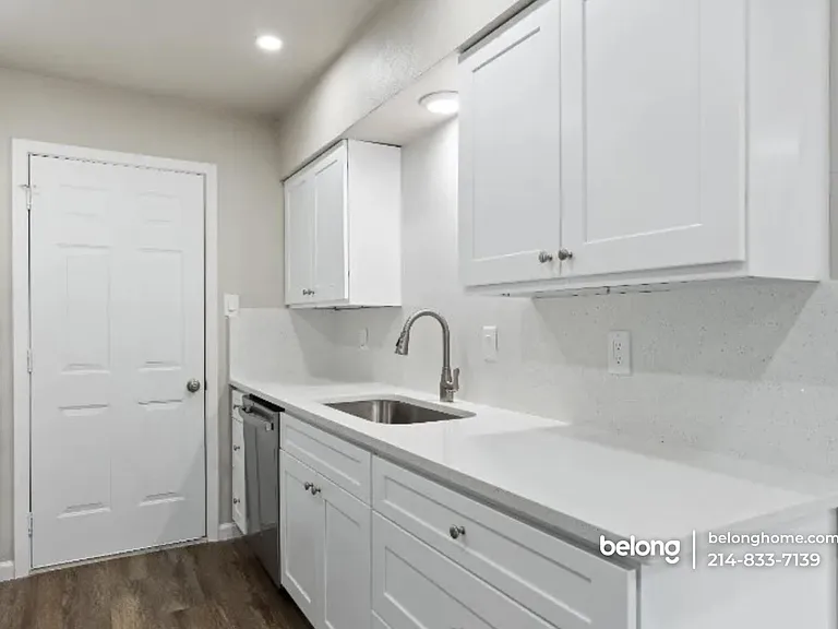 819 Wateka Way — Photo 9