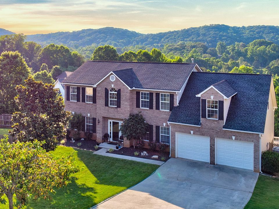 1st image of 1209 Sparwood Ln