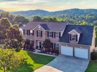 1209 Sparwood Ln, Knoxville, TN 37932