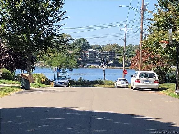 4th image of 465 Lake Ave