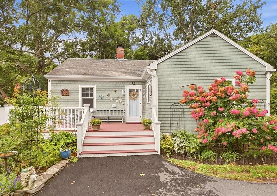 65 Green End Ave