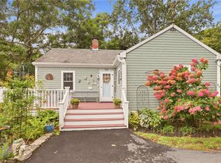 65 Green End Ave, Middletown, RI 02842