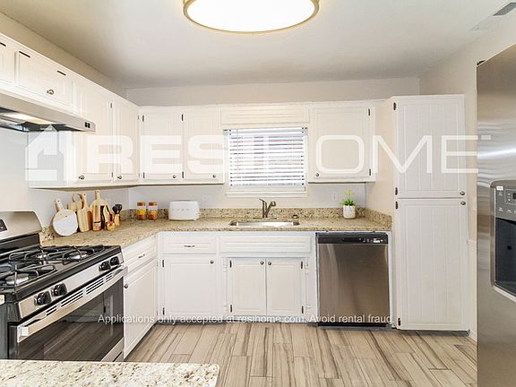 3rd image of 1209 S Avery Dr
