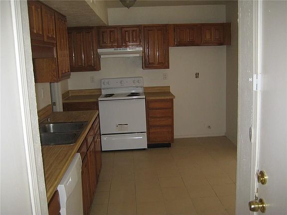 2nd image of 9509 Belinda Ln