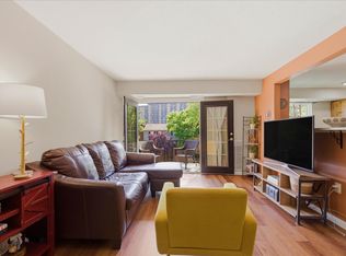 Mayflower Square, Alexandria, VA 22312
