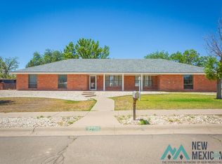 2704 Resolana Dr, Roswell, NM 88201