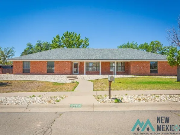 2704 Resolana Dr, Roswell, NM 88201