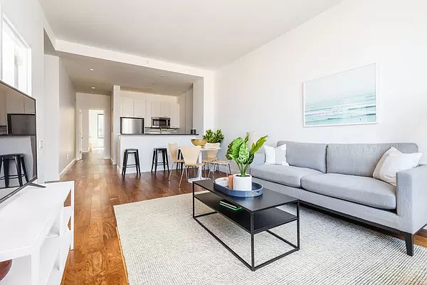 1st image of 4214 Crescent St #11A