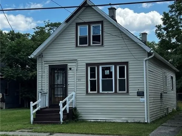 121 Strauss St, Buffalo, NY 14212