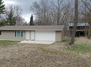 28 5th St, Mazomanie, WI 53560