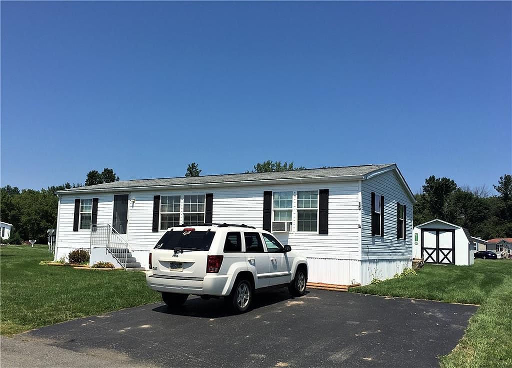 15 Pinewood Dr, Hamlin, NY 14464 Zillow