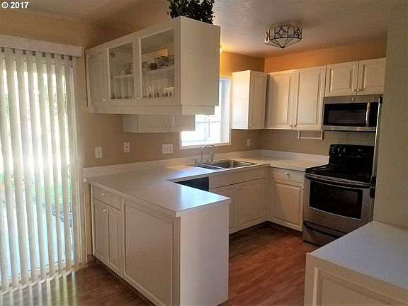 2nd image of 8104 NE 126th Ave