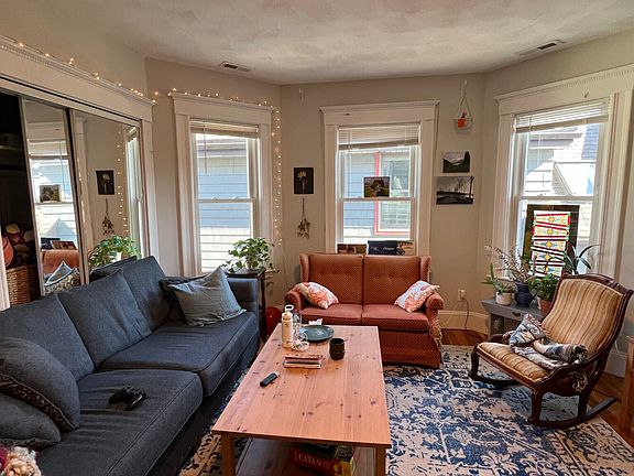 5th image of 305 Highland Ave #4