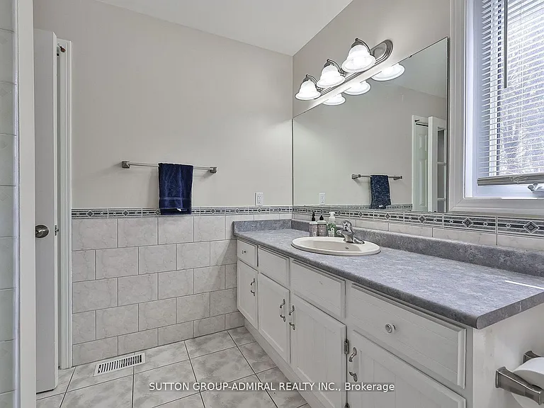 182 Bayshore Dr — Photo 23
