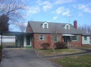 8100 Belews Creek Rd, Stokesdale, NC 27357