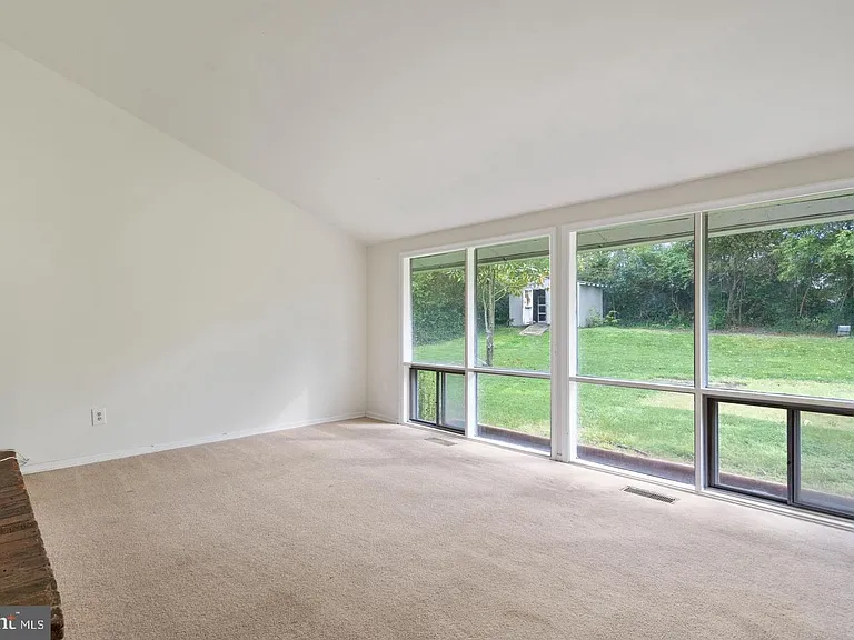 6318 Willowood Ln — Photo 35