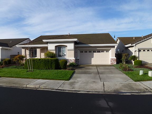 3rd image of 202 Mandarin Cir