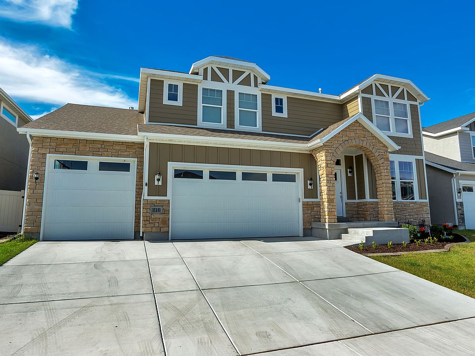 1st image of 216 E Water Ln