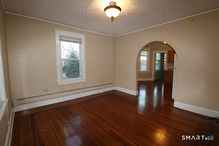 88 Riverview Ave — Photo 3