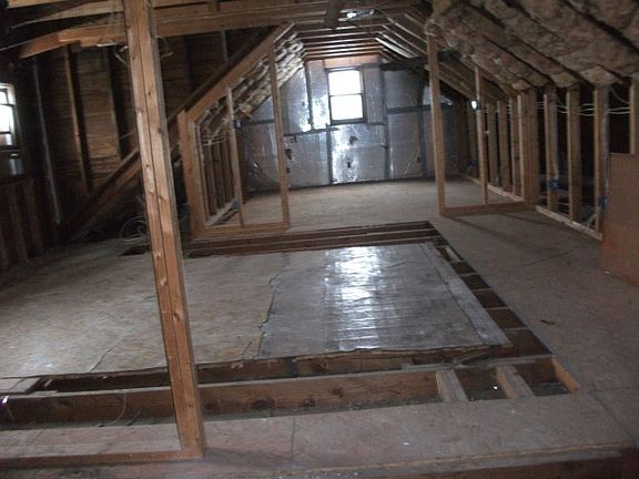 2nd image of 2668 Eastman Ave