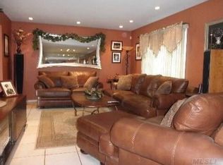 53A Beecher Ave, East Islip, NY 11730