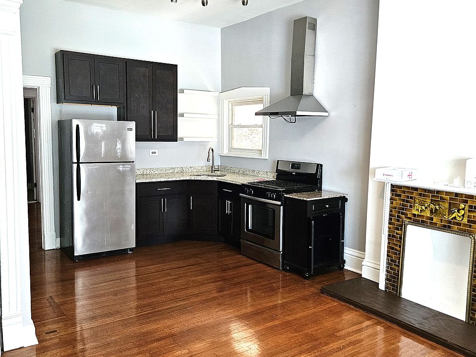 Open concept living room and kitchen flow