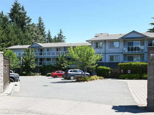 840 Shamrock Pl Unit 302, Comox, BC V9M 4G4