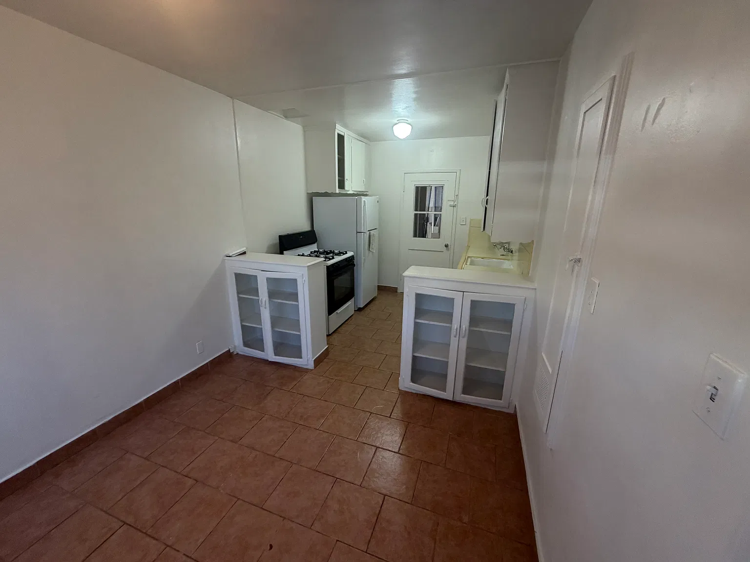 Studio, 600 sqft, $1,650 — Photo 1