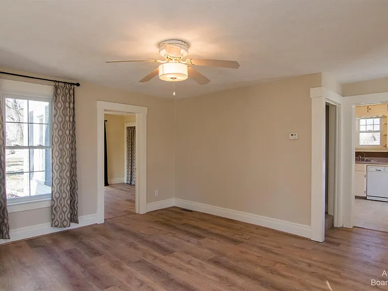 5071 Plymouth Rd — Photo 8