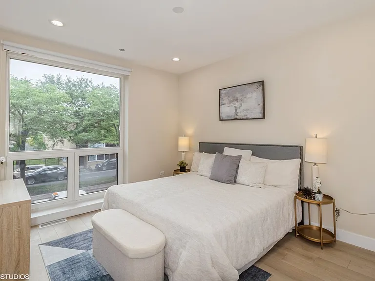 3043 W Irving Park Rd #502 — Photo 10